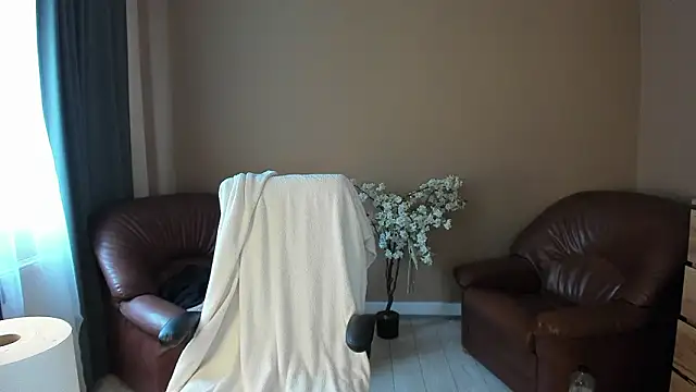 KaylaLaine online show from February 14, 2026, 7:38 am