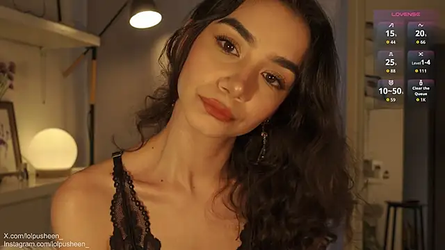 Snapshot of JulietteDee chatting on November 14, 2025, 10:07 pm JulietteDee online show from November 14, 2025, 10:07 pm