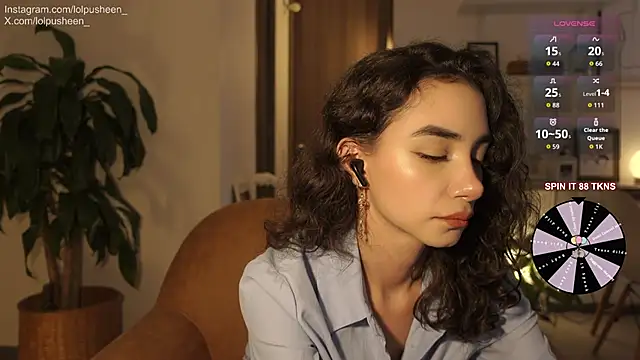 Snapshot of JulietteDee chatting on January 8, 2026, 10:23 pm JulietteDee online show from January 8, 2026, 10:23 pm