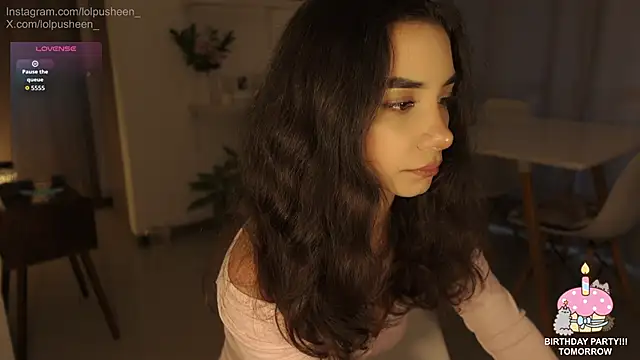 JulietteDee online show from June 4, 2026, 10:49 pm