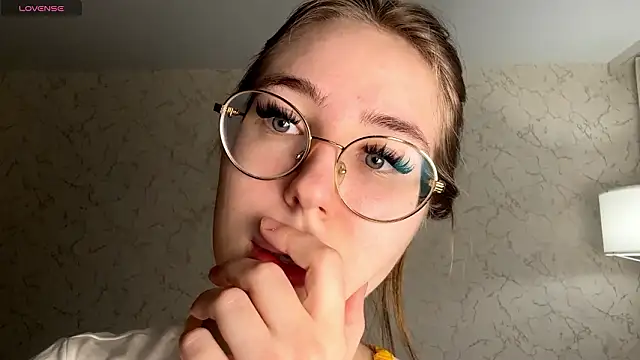 Snapshot of BanemAcard chatting on March 25, 2026, 4:29 am BanemAcard online show from March 25, 2026, 4:29 am