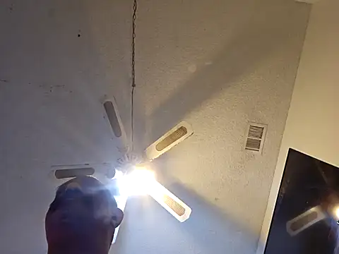 anyway2cum online show from January 16, 2025, 1:04 pm