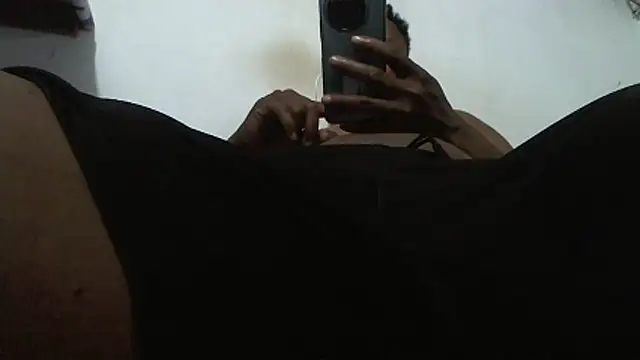 hugo3918  online show from February 3, 2026, 2:53 am