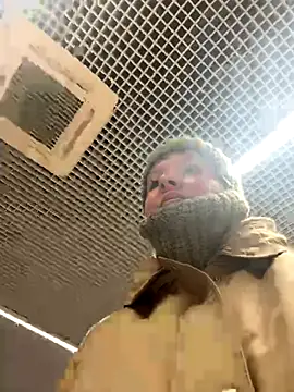 LikaCat online show from November 14, 2025, 3:49 am