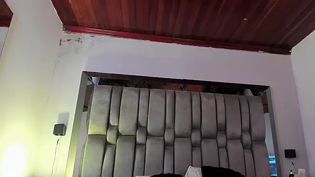 NikkySmiith online show from March 17, 2026, 11:46 am