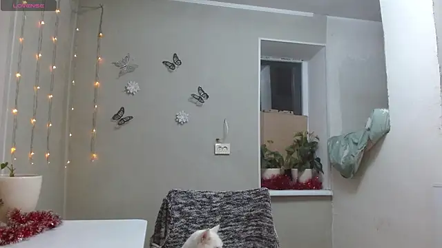 Snapshot of RosaJil chatting on December 6, 2024, 4:28 pm RosaJil online show from December 6, 2024, 4:28 pm