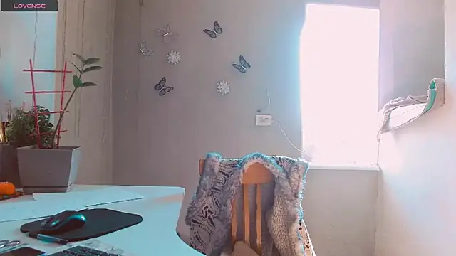 Snapshot of RosaJil chatting on February 9, 2025, 10:20 am RosaJil online show from February 9, 2025, 10:20 am