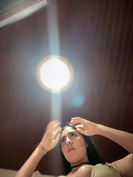 MarianaBenz online show from October 10, 2025, 11:15 pm