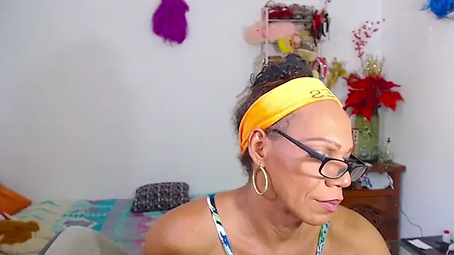 bardotbigcockts online show from November 9, 2025, 5:22 pm