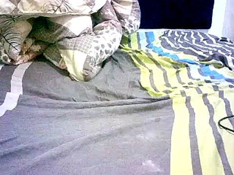 honeypotsweet online show from November 18, 2025, 9:36 am