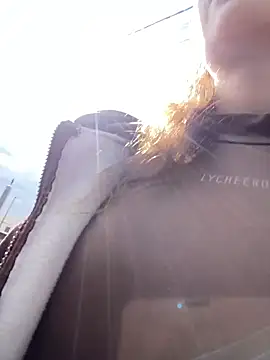 QuitieLia online show from March 30, 2026, 7:42 am