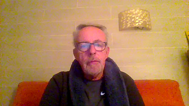 tuggy59 online show from January 18, 2026, 4:49 am