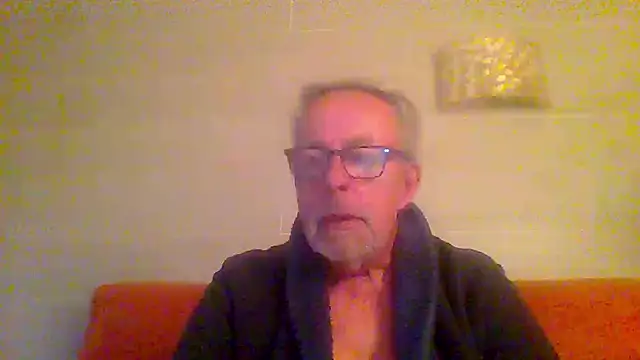 tuggy59 online show from April 4, 2026, 5:49 am