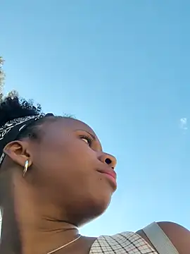 Jeniffer Jarvis online show from February 11, 2026, 11:37 am