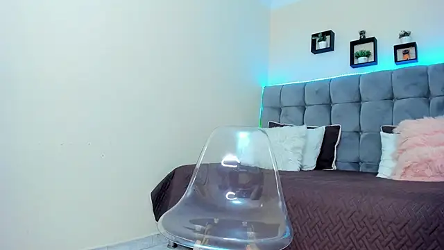 Alex cute77 online show from January 24, 2025, 3:24 pm