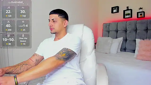 Alex cute77 online show from February 26, 2025, 12:14 pm