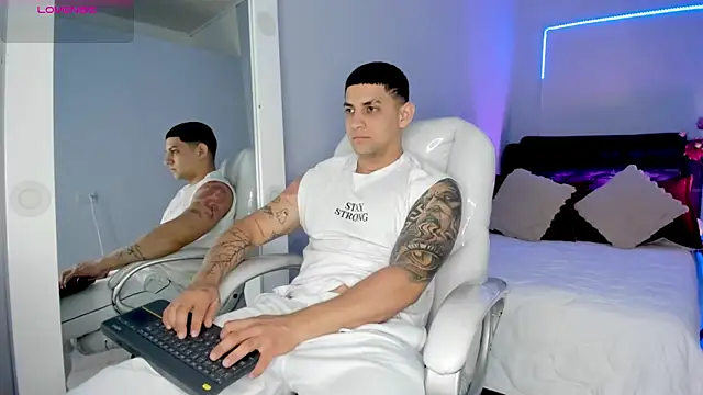 Snapshot of Alex_cute77 chatting on July 10, 2026, 12:52 pm Alex cute77 online show from July 10, 2026, 12:52 pm