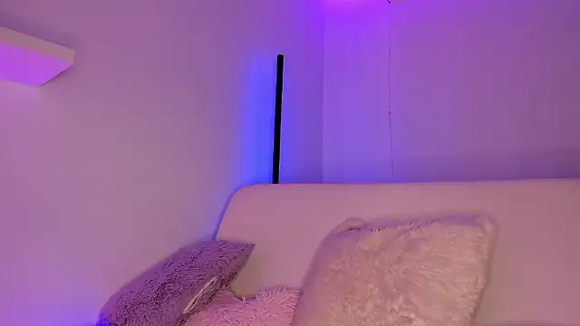 Gloomydoll online show from December 5, 2024, 4:34 pm