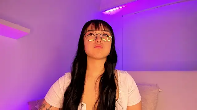 Gloomydoll online show from January 16, 2025, 4:39 pm