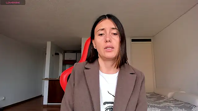 zoe jeane beker online show from December 10, 2024, 8:49 pm