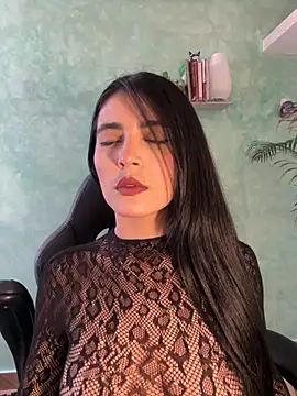 CristalCerati online show from September 26, 2025, 6:56 pm