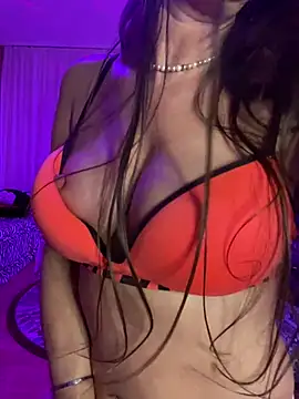 Snapshot of karrola chatting on December 17, 2024, 10:22 pm karrola online show from December 17, 2024, 10:22 pm