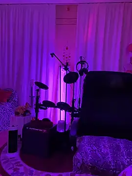 Snapshot of karrola chatting on January 19, 2025, 9:13 pm karrola online show from January 19, 2025, 9:13 pm