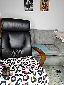 Snapshot of bebygirl143s chatting on February 23, 2026, 10:07 pm bebygirl143s online show from February 23, 2026, 10:07 pm