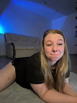 freiiaflower online show from April 12, 2026, 3:22 am