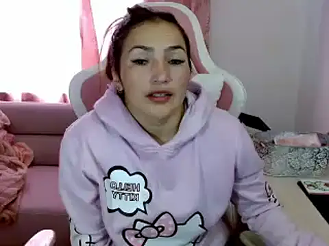 EVA GRAYS online show from February 22, 2025, 5:35 pm