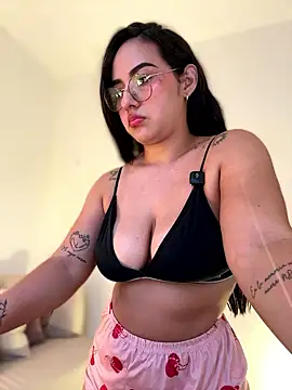 anniesweet02 online show from January 16, 2026, 1:48 pm