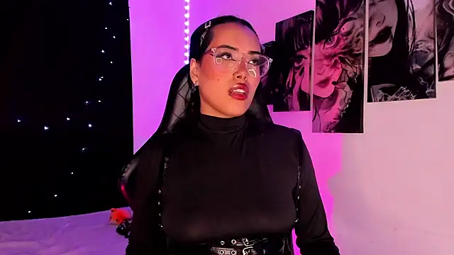 willow poisson online show from December 4, 2024, 5:11 pm