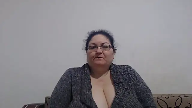 Snapshot of Nykyxo chatting on April 22, 2026, 3:31 am Nykyxo online show from April 22, 2026, 3:31 am