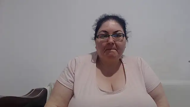 Snapshot of Nykyxo chatting on April 25, 2026, 7:44 am Nykyxo online show from April 25, 2026, 7:44 am