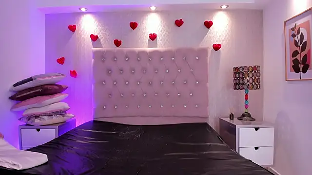 NatyQueen  online show from February 26, 2026, 1:10 pm