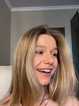 JessIsLove online show from January 4, 2025, 5:37 am