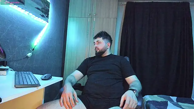 Eduu2322 online show from February 17, 2025, 10:14 pm