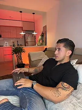 Chriskyle  online show from November 28, 2025, 12:35 am