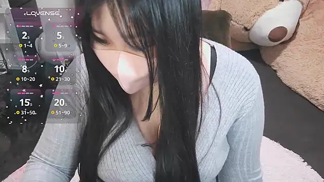 yuinyan3150 online show from April 24, 2026, 1:19 am