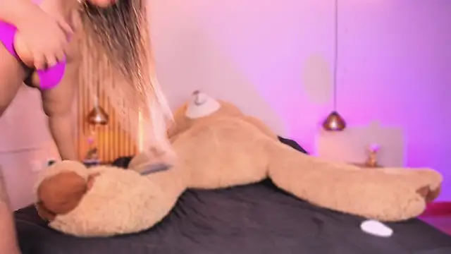 Snapshot of mary_kisses chatting on October 18, 2025, 9:15 pm mary kisses online show from October 18, 2025, 9:15 pm