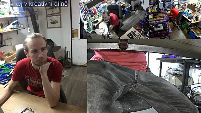 Snapshot of Happy_Michal chatting on January 22, 2025, 11:45 am Happy Michal online show from January 22, 2025, 11:45 am