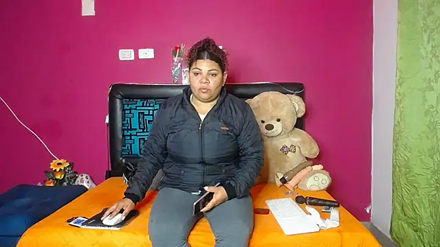 karolhot916 online show from January 14, 2026, 12:38 am