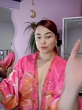 Lia Roxx online show from March 4, 2026, 5:41 pm