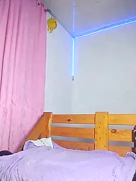 KATYGONZALEZ online show from February 5, 2026, 1:43 am