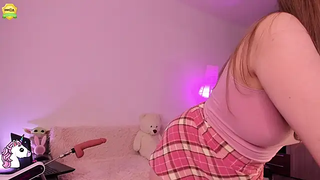 EvaUniporn online show from April 28, 2026, 5:18 pm