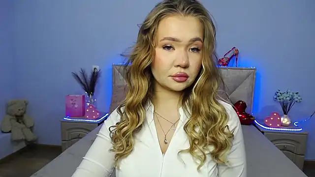 StacyYellig online show from January 17, 2025, 7:49 pm