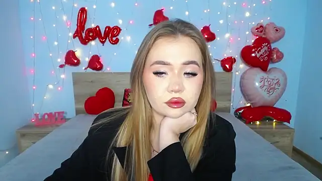 StacyYellig online show from February 15, 2025, 6:44 am