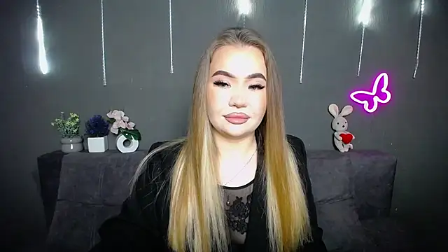 StacyYellig online show from April 22, 2026, 8:10 pm