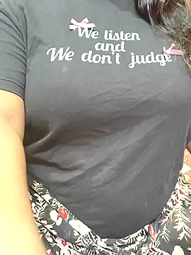 CUTE SOPHIA- online show from November 4, 2025, 10:36 am