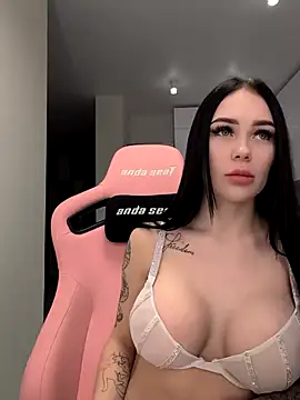 Snapshot of GroteskJane chatting on January 1, 2025, 8:47 pm GroteskJane online show from January 1, 2025, 8:47 pm